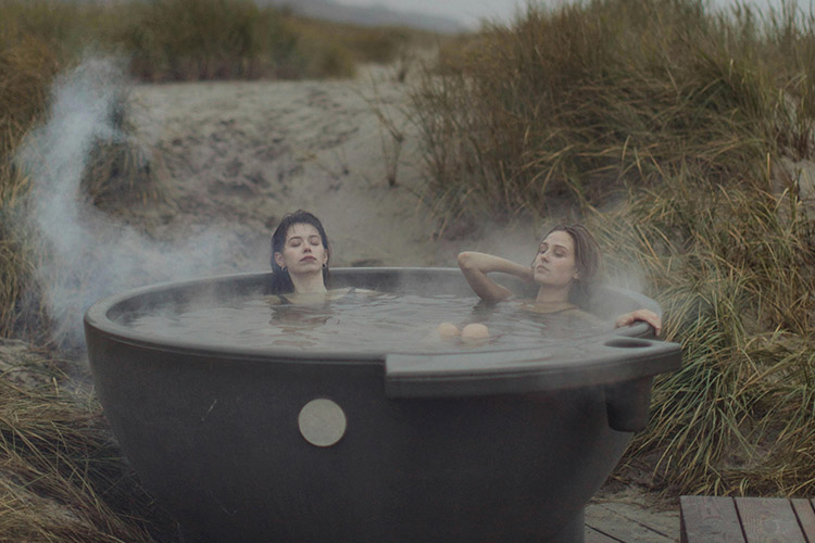 Health benefits of soaking in a hot tub