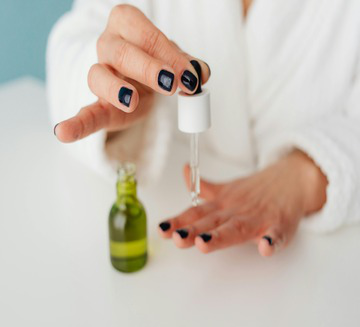 Use Tea Tree Oil for Nail Fungus